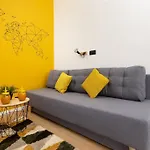 Feel Good In Old Town * سبليت