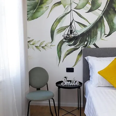 Feel Good In Old Town Apartment *