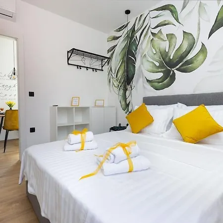 Feel Good In Old Town