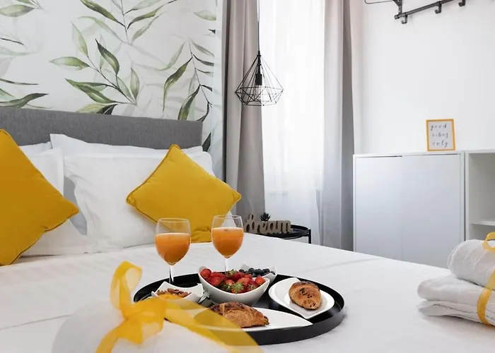 Feel Good In Old Town